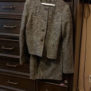 2 piece suit: jacket and skirt